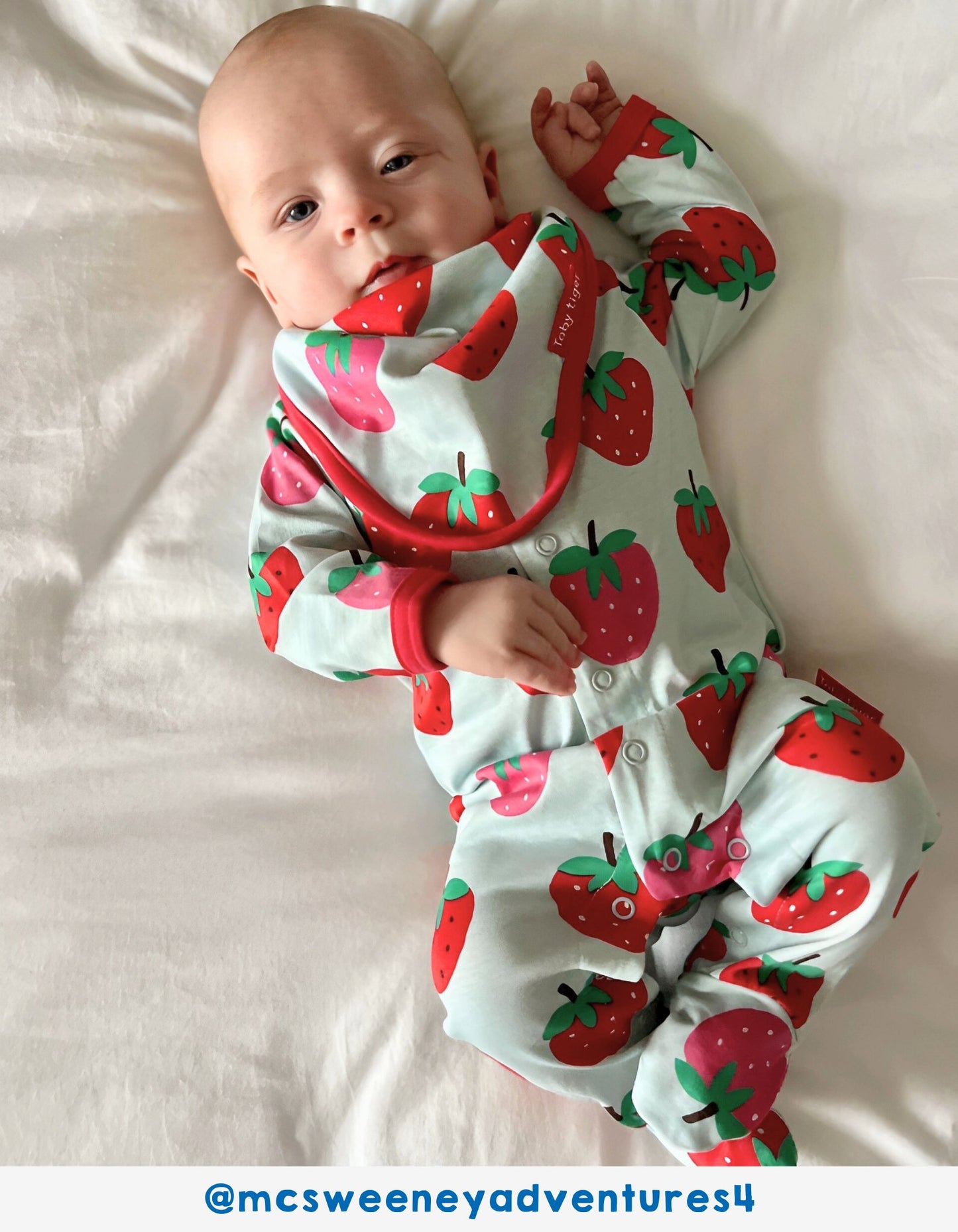 Organic Strawberry Print Baby Gift Set - Toby Tiger UK Retail